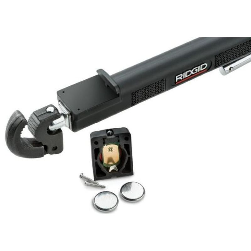 changing-the-batteries-on-the-ridgid-basin-wrench-900x700.jpg