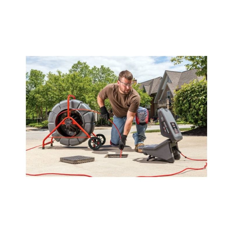 68786-ridgid-cs65x-monitor-w14053-ss-action-72dpi-900x700.jpg